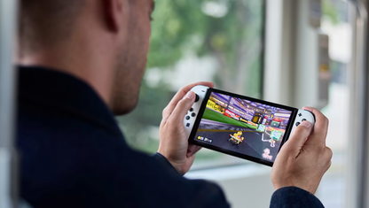 Nintendo Switch OLED 64GB – Pantalla OLED 7” · 3 Modos de Juego · Edición Premium